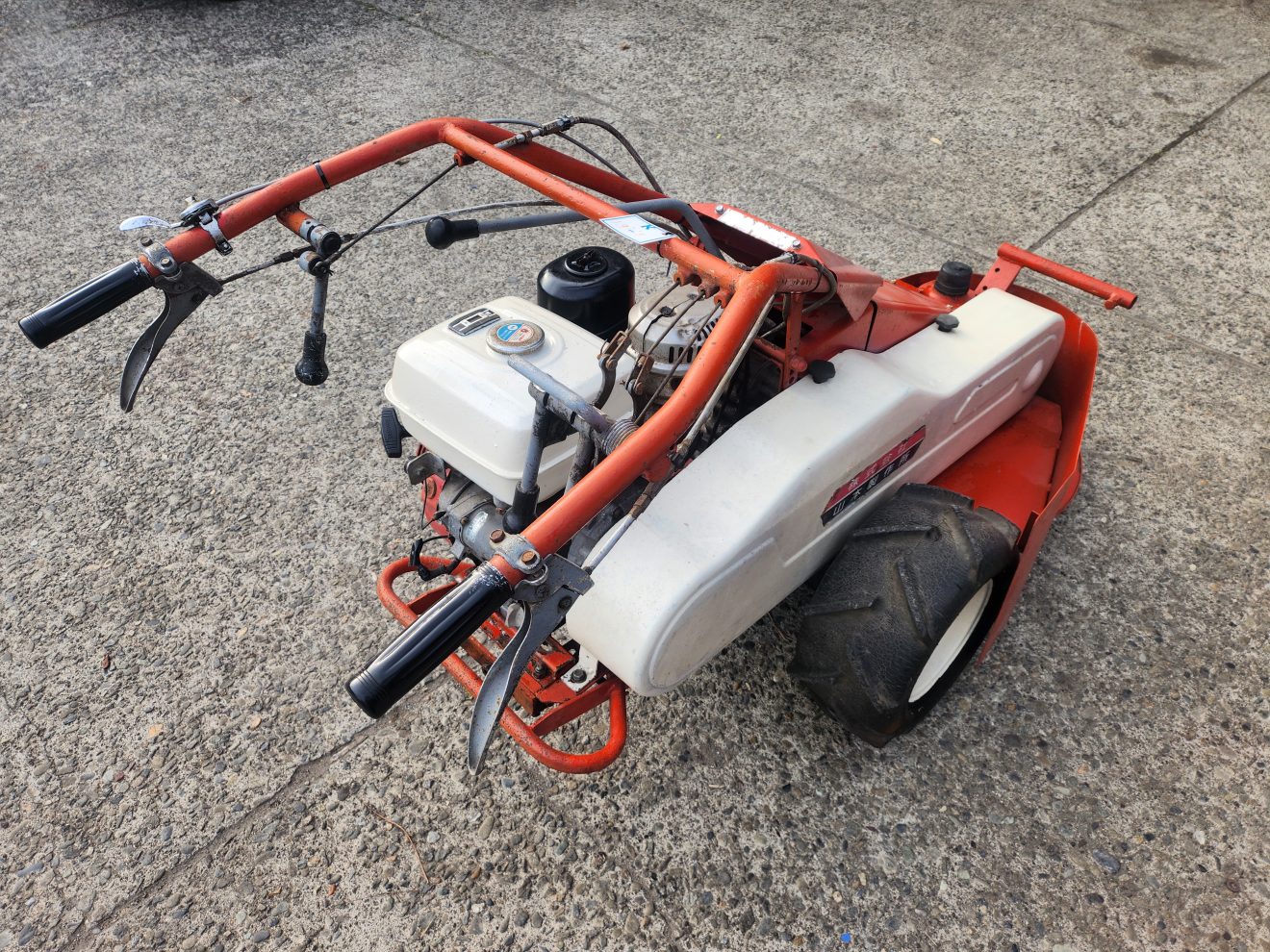 カーツ 牧草モア LA820【管理NO・K19-5】 | 株式会社 小林農機販売